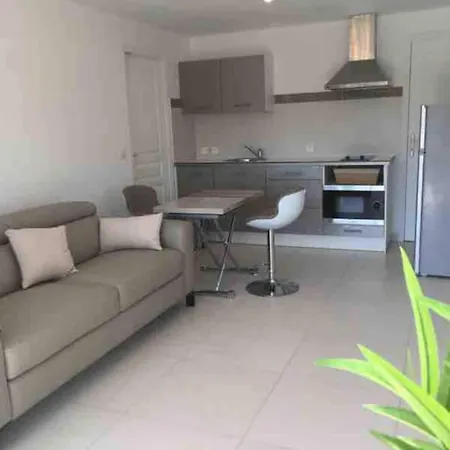 Studio Tres Calme A Fréjus