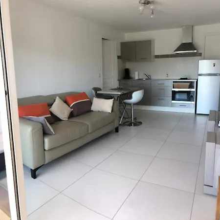 Studio Tres Calme A Apartamento *
